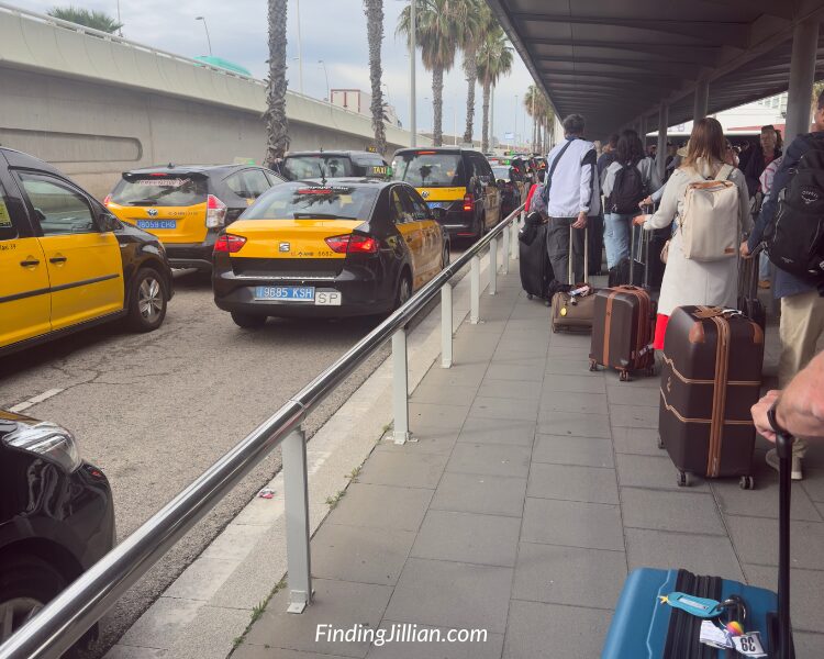 taxi line at Barcelona cruise terminal